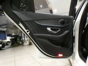 メルセデスベンツ Cクラス C250ｽﾎﾟｰﾂ ﾚｰﾀﾞｰｾｰﾌﾃｨPKG　ｷｰﾚｽｺﾞｰ ☆有償色 黒革 ﾋｰﾀｰ ﾅﾋﾞTV Bｶﾒﾗ PTS LEDﾗｲﾄ ｱﾝﾋﾞｴﾝﾄﾗｲﾄ ﾊﾟﾅﾒﾘｶｰﾅｸﾞﾘﾙ ﾄﾗﾝｸｽﾎﾟｲﾗｰ AMGｽﾀｲﾘﾝｸﾞ&19AW　2年保証