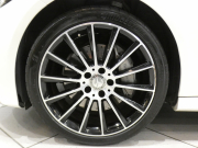 メルセデスベンツ Cクラス C250ｽﾎﾟｰﾂ ﾚｰﾀﾞｰｾｰﾌﾃｨPKG　ｷｰﾚｽｺﾞｰ ☆有償色 黒革 ﾋｰﾀｰ ﾅﾋﾞTV Bｶﾒﾗ PTS LEDﾗｲﾄ ｱﾝﾋﾞｴﾝﾄﾗｲﾄ ﾊﾟﾅﾒﾘｶｰﾅｸﾞﾘﾙ ﾄﾗﾝｸｽﾎﾟｲﾗｰ AMGｽﾀｲﾘﾝｸﾞ&19AW　2年保証