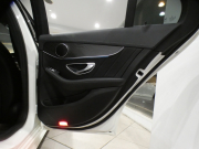 メルセデスベンツ Cクラス C250ｽﾎﾟｰﾂ ﾚｰﾀﾞｰｾｰﾌﾃｨPKG　ｷｰﾚｽｺﾞｰ ☆有償色 黒革 ﾋｰﾀｰ ﾅﾋﾞTV Bｶﾒﾗ PTS LEDﾗｲﾄ ｱﾝﾋﾞｴﾝﾄﾗｲﾄ ﾊﾟﾅﾒﾘｶｰﾅｸﾞﾘﾙ ﾄﾗﾝｸｽﾎﾟｲﾗｰ AMGｽﾀｲﾘﾝｸﾞ&19AW　2年保証