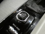 ボルボ V60 V60ｸﾛｽｶﾝﾄﾘｰ T5ﾌﾟﾛ AWD　追ACC･LKA･ LCMA 白革 ﾋｰﾀｰ ﾍﾞﾝﾁﾚｰﾀｰ ﾏｯｻｰｼﾞ機能 ﾀｯﾁｽｸﾘｰﾝHDDﾅﾋﾞTV harman/K 全周囲ｶﾒﾗ ﾍｯﾄﾞｱｯﾌﾟDSP LEDﾗｲﾄ ｵｰﾄﾃｰﾙｹﾞｰﾄ 19AW　2年保証