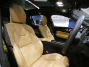 ボルボ V60 V60ｸﾛｽｶﾝﾄﾘｰ ｱﾙﾃｨﾒｯﾄB5 AWD　1ｵｰﾅｰ 追ACC･LKA･ BLIS 茶革 全席ﾋｰﾀｰ ﾍﾞﾝﾁﾚｰﾀｰ ﾏｯｻｰｼﾞ ☆ﾊﾟﾉﾗﾏSR ☆ｸﾘｽﾀﾙｼﾌﾄﾉﾌﾞ  ﾀｯﾁｽｸﾘｰﾝGoogleﾅﾋﾞ harman/K 全周ｶﾒﾗ LEDﾗｲﾄ ｵｰﾄﾃｰﾙｹﾞｰﾄ 19AW B5EG+ﾓｰﾀｰ　2年保証