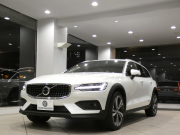 ボルボ V60 V60ｸﾛｽｶﾝﾄﾘｰ ｱﾙﾃｨﾒｯﾄB5 AWD　1ｵｰﾅｰ 追ACC･LKA･ BLIS 茶革 全席ﾋｰﾀｰ ﾍﾞﾝﾁﾚｰﾀｰ ﾏｯｻｰｼﾞ ☆ﾊﾟﾉﾗﾏSR ☆ｸﾘｽﾀﾙｼﾌﾄﾉﾌﾞ  ﾀｯﾁｽｸﾘｰﾝGoogleﾅﾋﾞ harman/K 全周ｶﾒﾗ LEDﾗｲﾄ ｵｰﾄﾃｰﾙｹﾞｰﾄ 19AW B5EG+ﾓｰﾀｰ　2年保証