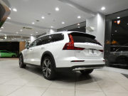 ボルボ V60 V60ｸﾛｽｶﾝﾄﾘｰ ｱﾙﾃｨﾒｯﾄB5 AWD　1ｵｰﾅｰ 追ACC･LKA･ BLIS 茶革 全席ﾋｰﾀｰ ﾍﾞﾝﾁﾚｰﾀｰ ﾏｯｻｰｼﾞ ☆ﾊﾟﾉﾗﾏSR ☆ｸﾘｽﾀﾙｼﾌﾄﾉﾌﾞ  ﾀｯﾁｽｸﾘｰﾝGoogleﾅﾋﾞ harman/K 全周ｶﾒﾗ LEDﾗｲﾄ ｵｰﾄﾃｰﾙｹﾞｰﾄ 19AW B5EG+ﾓｰﾀｰ　2年保証