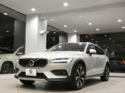 ボルボ V60 V60ｸﾛｽｶﾝﾄﾘｰ B5 AWD ﾌﾟﾛ ｸﾗｲﾒｰﾄPKG　☆1ｵｰﾅｰ 追ACC･LKA･ LCMA 白革 全席ﾋｰﾀｰ ﾍﾞﾝﾁﾚｰﾀｰ ﾏｯｻｰｼﾞ ☆ﾊﾟﾉﾗﾏSR ﾀｯﾁｽｸﾘｰﾝHDDﾅﾋﾞTV ☆B&Wｻｳﾝﾄﾞ 全周ｶﾒﾗ ﾍｯﾄﾞｱｯﾌﾟDSP LEDﾗｲﾄ ｵｰﾄﾃｰﾙｹﾞｰﾄ ｴｸｽﾃﾘｱｽﾀｲﾘﾝｸﾞKIT OP20AW　2年保証