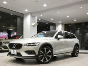 ボルボ V60 V60ｸﾛｽｶﾝﾄﾘｰ B5 AWD ﾌﾟﾛ ｸﾗｲﾒｰﾄPKG　☆1ｵｰﾅｰ 追ACC･LKA･ LCMA 白革 全席ﾋｰﾀｰ ﾍﾞﾝﾁﾚｰﾀｰ ﾏｯｻｰｼﾞ ☆ﾊﾟﾉﾗﾏSR ﾀｯﾁｽｸﾘｰﾝHDDﾅﾋﾞTV ☆B&Wｻｳﾝﾄﾞ 全周ｶﾒﾗ ﾍｯﾄﾞｱｯﾌﾟDSP LEDﾗｲﾄ ｵｰﾄﾃｰﾙｹﾞｰﾄ ｴｸｽﾃﾘｱｽﾀｲﾘﾝｸﾞKIT OP20AW　2年保証
