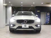ボルボ V60 V60ｸﾛｽｶﾝﾄﾘｰ B5 AWD ﾌﾟﾛ ｸﾗｲﾒｰﾄPKG　☆1ｵｰﾅｰ 追ACC･LKA･ LCMA 白革 全席ﾋｰﾀｰ ﾍﾞﾝﾁﾚｰﾀｰ ﾏｯｻｰｼﾞ ☆ﾊﾟﾉﾗﾏSR ﾀｯﾁｽｸﾘｰﾝHDDﾅﾋﾞTV ☆B&Wｻｳﾝﾄﾞ 全周ｶﾒﾗ ﾍｯﾄﾞｱｯﾌﾟDSP LEDﾗｲﾄ ｵｰﾄﾃｰﾙｹﾞｰﾄ ｴｸｽﾃﾘｱｽﾀｲﾘﾝｸﾞKIT OP20AW　2年保証