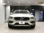 ボルボ V60 V60ｸﾛｽｶﾝﾄﾘｰ B5 AWD ﾌﾟﾛ ｸﾗｲﾒｰﾄPKG　☆1ｵｰﾅｰ 追ACC･LKA･ LCMA 白革 全席ﾋｰﾀｰ ﾍﾞﾝﾁﾚｰﾀｰ ﾏｯｻｰｼﾞ ☆ﾊﾟﾉﾗﾏSR ﾀｯﾁｽｸﾘｰﾝHDDﾅﾋﾞTV ☆B&Wｻｳﾝﾄﾞ 全周ｶﾒﾗ ﾍｯﾄﾞｱｯﾌﾟDSP LEDﾗｲﾄ ｵｰﾄﾃｰﾙｹﾞｰﾄ ｴｸｽﾃﾘｱｽﾀｲﾘﾝｸﾞKIT OP20AW　2年保証
