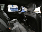 ボルボ XC60 XC60 B6 AWD Rﾃﾞｻﾞｲﾝ　☆1ｵｰﾅｰ ｼﾃｨｾｰﾌﾃｨ ACC･BLIS 黒半革 全席ﾋｰﾀｰ ﾀｯﾁｽｸﾘｰﾝHDDﾅﾋﾞTV harman/K 全周囲ｶﾒﾗ ﾍｯﾄﾞｱｯﾌﾟDSP LEDﾗｲﾄ Rﾃﾞｻﾞｲﾝ専用ｴｸｽﾃﾘｱ&21AW 300ps　2年保証