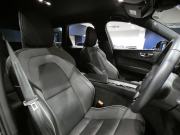 ボルボ XC60 XC60 B6 AWD Rﾃﾞｻﾞｲﾝ　☆1ｵｰﾅｰ ｼﾃｨｾｰﾌﾃｨ ACC･BLIS 黒半革 全席ﾋｰﾀｰ ﾀｯﾁｽｸﾘｰﾝHDDﾅﾋﾞTV harman/K 全周囲ｶﾒﾗ ﾍｯﾄﾞｱｯﾌﾟDSP LEDﾗｲﾄ Rﾃﾞｻﾞｲﾝ専用ｴｸｽﾃﾘｱ&21AW 300ps　2年保証