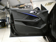 BMW 2シリーズ M235i Xﾄﾞﾗｲﾌﾞ ｸﾞﾗﾝｸｰﾍﾟ　ｺﾝﾌｫA Dｱｼｽﾄ 追ACC ﾚｰﾝDW 衝突軽減 黒革 ﾋｰﾀｰ iﾄﾞﾗｲﾌﾞﾅﾋﾞ(第7世代) Bｶﾒﾗ PDC LEDﾗｲﾄ ｱﾝﾋﾞｴﾝﾄﾗｲﾄ 専用ｴｸｽﾃﾘｱ&18AW 306ps　2年保証