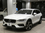 ボルボ V60 V60ｸﾛｽｶﾝﾄﾘｰ ｱﾙﾃｨﾒｯﾄB5 AWD　追ACC･LKA･ BLIS 茶革 全席ﾋｰﾀｰ ﾍﾞﾝﾁﾚｰﾀｰ ﾏｯｻｰｼﾞ ☆ｽﾃｱﾋｰﾀｰ ☆ｸﾘｽﾀﾙｼﾌﾄﾉﾌﾞ ﾀｯﾁｽｸﾘｰﾝGoogleﾅﾋﾞ harman/K 全周ｶﾒﾗ LEDﾗｲﾄ ｵｰﾄﾃｰﾙｹﾞｰﾄ 19AW B5EG+ﾓｰﾀｰ　2年保証