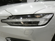 ボルボ V60 V60 T5 ｲﾝｽｸﾘﾌﾟｼｮﾝ　追ACC･LKA･ LCMA 白革 ﾋｰﾀｰ ﾍﾞﾝﾁﾚｰﾀｰ ﾏｯｻｰｼﾞ☆革張りﾀﾞｯｼｭﾎﾞｰﾄﾞ ☆ﾊﾟﾉﾗﾏSR ﾀｯﾁｽｸﾘｰﾝHDDﾅﾋﾞTV ☆B&Wｻｳﾝﾄﾞ 全周ｶﾒﾗ ﾍｯﾄﾞｱｯﾌﾟDSP LEDﾗｲﾄ ｵｰﾄﾃｰﾙｹﾞｰﾄ OP19AW　2年保証