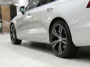 ボルボ V60 V60 T5 ｲﾝｽｸﾘﾌﾟｼｮﾝ　追ACC･LKA･ LCMA 白革 ﾋｰﾀｰ ﾍﾞﾝﾁﾚｰﾀｰ ﾏｯｻｰｼﾞ☆革張りﾀﾞｯｼｭﾎﾞｰﾄﾞ ☆ﾊﾟﾉﾗﾏSR ﾀｯﾁｽｸﾘｰﾝHDDﾅﾋﾞTV ☆B&Wｻｳﾝﾄﾞ 全周ｶﾒﾗ ﾍｯﾄﾞｱｯﾌﾟDSP LEDﾗｲﾄ ｵｰﾄﾃｰﾙｹﾞｰﾄ OP19AW　2年保証