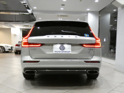 ボルボ V60 V60 T5 ｲﾝｽｸﾘﾌﾟｼｮﾝ　追ACC･LKA･ LCMA 白革 ﾋｰﾀｰ ﾍﾞﾝﾁﾚｰﾀｰ ﾏｯｻｰｼﾞ☆革張りﾀﾞｯｼｭﾎﾞｰﾄﾞ ☆ﾊﾟﾉﾗﾏSR ﾀｯﾁｽｸﾘｰﾝHDDﾅﾋﾞTV ☆B&Wｻｳﾝﾄﾞ 全周ｶﾒﾗ ﾍｯﾄﾞｱｯﾌﾟDSP LEDﾗｲﾄ ｵｰﾄﾃｰﾙｹﾞｰﾄ OP19AW　2年保証