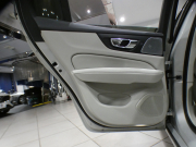 ボルボ V60 V60 T5 ｲﾝｽｸﾘﾌﾟｼｮﾝ　追ACC･LKA･ LCMA 白革 ﾋｰﾀｰ ﾍﾞﾝﾁﾚｰﾀｰ ﾏｯｻｰｼﾞ☆革張りﾀﾞｯｼｭﾎﾞｰﾄﾞ ☆ﾊﾟﾉﾗﾏSR ﾀｯﾁｽｸﾘｰﾝHDDﾅﾋﾞTV ☆B&Wｻｳﾝﾄﾞ 全周ｶﾒﾗ ﾍｯﾄﾞｱｯﾌﾟDSP LEDﾗｲﾄ ｵｰﾄﾃｰﾙｹﾞｰﾄ OP19AW　2年保証