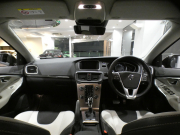 ボルボ V40 V40ｸﾛｽｶﾝﾄﾘｰ T5 AWD ﾓﾒﾝﾀﾑ　追ACC LKA LCMA BLIS 衝突軽減ﾌﾞﾚｰｷ ﾃｷｽﾀｲﾙｼｰﾄ HDDﾅﾋﾞTV BTｵｰﾃﾞｨｵ Bｶﾒﾗ Rｾﾝｻｰ LEDﾗｲﾄ 専用ｴｸｽﾃﾘｱ&18AW　2年保証