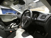 ボルボ V40 V40ｸﾛｽｶﾝﾄﾘｰ T5 AWD ﾓﾒﾝﾀﾑ　追ACC LKA LCMA BLIS 衝突軽減ﾌﾞﾚｰｷ ﾃｷｽﾀｲﾙｼｰﾄ HDDﾅﾋﾞTV BTｵｰﾃﾞｨｵ Bｶﾒﾗ Rｾﾝｻｰ LEDﾗｲﾄ 専用ｴｸｽﾃﾘｱ&18AW　2年保証