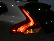 ボルボ V40 V40ｸﾛｽｶﾝﾄﾘｰ T5 AWD ﾓﾒﾝﾀﾑ　追ACC LKA LCMA BLIS 衝突軽減ﾌﾞﾚｰｷ ﾃｷｽﾀｲﾙｼｰﾄ HDDﾅﾋﾞTV BTｵｰﾃﾞｨｵ Bｶﾒﾗ Rｾﾝｻｰ LEDﾗｲﾄ 専用ｴｸｽﾃﾘｱ&18AW　2年保証