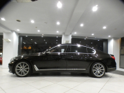 BMW 7シリーズ 750Li　☆indivi外装色&内装 ﾀﾙﾄｩｰﾌｫﾒﾘﾉﾚｻﾞｰ&ｱﾙｶﾝﾀﾗﾙｰﾌ 全席ﾋｰﾀｰ&ﾍﾞﾝﾁﾚｰﾀｰ&ﾏｯｻｰｼﾞ ☆ｽｶｲﾗｳﾝｼﾞSR iﾄﾞﾗｲﾌﾞﾅﾋﾞ(第6世代ﾀｯﾁP対応) ﾜｲﾔﾚｽCH h/k ﾜｲﾔﾚｽCH 全周ｶﾒﾗ PDC ☆LEDﾚｰｻﾞｰﾗｲﾄ ☆indivi20AW　2年保証