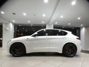 アルファロメオ ステルヴィオ ｽﾃﾙｳﾞｲｵ V6ﾋﾞﾀｰﾎﾞ ｸｱﾄﾞﾘﾌｫﾘｵ　追ACC ﾚｰﾝﾃﾞｨﾊﾟｰﾁｬｰ&ﾌﾞﾗｲﾝﾄﾞｽﾎﾟｯﾄ 黒半革 ﾋｰﾀｰ ｽﾃｱﾋｰﾀｰ Connectｼｽﾃﾑ ｱﾝﾄﾞﾛｲﾄﾞｵｰﾄ harman/Kardon Bｶﾒﾗ ｷｾﾉﾝ 専用ｴｸｽﾃﾘｱ&20AW ﾀﾞｳﾝｻｽ EBM 可変ﾏﾌﾗｰ 510ps　2年保証