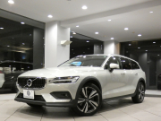 ボルボ V60 V60ｸﾛｽｶﾝﾄﾘｰ T5ﾌﾟﾛ AWD　☆1ｵｰﾅｰ 追ACC･LKA･ LCMA 白革 ﾋｰﾀｰ ﾍﾞﾝﾁﾚｰﾀｰ ﾏｯｻｰｼﾞ機能 ﾀｯﾁｽｸﾘｰﾝHDDﾅﾋﾞTV harman/K 全周囲ｶﾒﾗ ﾍｯﾄﾞｱｯﾌﾟDSP LEDﾗｲﾄ ｵｰﾄﾃｰﾙｹﾞｰﾄ 19AW　2年保証