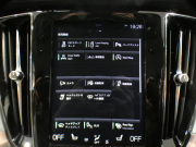 ボルボ V60 V60ｸﾛｽｶﾝﾄﾘｰ T5ﾌﾟﾛ AWD　☆1ｵｰﾅｰ 追ACC･LKA･ LCMA 白革 ﾋｰﾀｰ ﾍﾞﾝﾁﾚｰﾀｰ ﾏｯｻｰｼﾞ機能 ﾀｯﾁｽｸﾘｰﾝHDDﾅﾋﾞTV harman/K 全周囲ｶﾒﾗ ﾍｯﾄﾞｱｯﾌﾟDSP LEDﾗｲﾄ ｵｰﾄﾃｰﾙｹﾞｰﾄ 19AW　2年保証