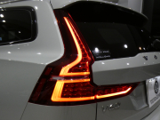 ボルボ V60 V60ｸﾛｽｶﾝﾄﾘｰ T5ﾌﾟﾛ AWD　☆1ｵｰﾅｰ 追ACC･LKA･ LCMA 白革 ﾋｰﾀｰ ﾍﾞﾝﾁﾚｰﾀｰ ﾏｯｻｰｼﾞ機能 ﾀｯﾁｽｸﾘｰﾝHDDﾅﾋﾞTV harman/K 全周囲ｶﾒﾗ ﾍｯﾄﾞｱｯﾌﾟDSP LEDﾗｲﾄ ｵｰﾄﾃｰﾙｹﾞｰﾄ 19AW　2年保証