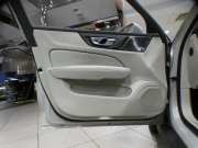 ボルボ V60 V60ｸﾛｽｶﾝﾄﾘｰ T5ﾌﾟﾛ AWD　☆1ｵｰﾅｰ 追ACC･LKA･ LCMA 白革 ﾋｰﾀｰ ﾍﾞﾝﾁﾚｰﾀｰ ﾏｯｻｰｼﾞ機能 ﾀｯﾁｽｸﾘｰﾝHDDﾅﾋﾞTV harman/K 全周囲ｶﾒﾗ ﾍｯﾄﾞｱｯﾌﾟDSP LEDﾗｲﾄ ｵｰﾄﾃｰﾙｹﾞｰﾄ 19AW　2年保証