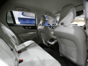 ボルボ V60 V60ｸﾛｽｶﾝﾄﾘｰ T5ﾌﾟﾛ AWD　☆1ｵｰﾅｰ 追ACC･LKA･ LCMA 白革 ﾋｰﾀｰ ﾍﾞﾝﾁﾚｰﾀｰ ﾏｯｻｰｼﾞ機能 ﾀｯﾁｽｸﾘｰﾝHDDﾅﾋﾞTV harman/K 全周囲ｶﾒﾗ ﾍｯﾄﾞｱｯﾌﾟDSP LEDﾗｲﾄ ｵｰﾄﾃｰﾙｹﾞｰﾄ 19AW　2年保証