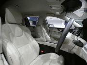 ボルボ V60 V60ｸﾛｽｶﾝﾄﾘｰ T5ﾌﾟﾛ AWD　☆1ｵｰﾅｰ 追ACC･LKA･ LCMA 白革 ﾋｰﾀｰ ﾍﾞﾝﾁﾚｰﾀｰ ﾏｯｻｰｼﾞ機能 ﾀｯﾁｽｸﾘｰﾝHDDﾅﾋﾞTV harman/K 全周囲ｶﾒﾗ ﾍｯﾄﾞｱｯﾌﾟDSP LEDﾗｲﾄ ｵｰﾄﾃｰﾙｹﾞｰﾄ 19AW　2年保証