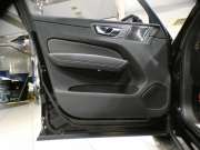 ボルボ XC60 XC60 B6 AWD Rﾃﾞｻﾞｲﾝ　 ｼﾃｨｾｰﾌﾃｨ ACC･BLIS 黒半革 全席ﾋｰﾀｰ ☆ﾀｯﾁｽｸﾘｰﾝGoogleﾅﾋﾞTV harman/K 全周囲ｶﾒﾗ ﾜｲﾔﾚｽCH ﾍｯﾄﾞｱｯﾌﾟDSP LEDﾗｲﾄ Rﾃﾞｻﾞｲﾝ専用ｴｸｽﾃﾘｱ&21AW 300ps　2年保証