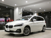 BMW 2シリーズ 218iｸﾞﾗﾝﾂｱﾗｰ ﾗｸﾞｼﾞｭｱﾘｰ ADｾｰﾌﾃｨPKG　☆有償ｶﾗｰ ☆後期 追ACC ﾚｰﾝDW 黒革 ﾋｰﾀｰ iﾄﾞﾗｲﾌﾞﾅﾋﾞ(第6世代ﾀｯﾁP対応) ﾍｯﾄﾞｱｯﾌﾟDSP Bｶﾒﾗ PDC LEDﾗｲﾄ ｵｰﾄﾃｰﾙｹﾞｰﾄ　2年保証