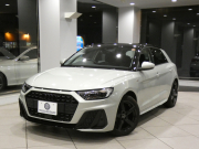アウディ A1 A1ｽﾎﾟｰﾂﾊﾞｯｸ ｱｰﾊﾞﾝｼｯｸED　限定 1ｵｰﾅｰ ADVｷｰ 追ACC ｻｲﾄﾞｱｼｽﾄ ｱｳﾃﾞｨﾌﾟﾚｾﾝｽ ﾋｰﾀｰ ﾃﾞｼﾞﾀﾙﾒｰﾀｰｸﾗｽﾀｰ Bｶﾒﾗ PDC LEDﾗｲﾄ 専用ﾎﾞﾃﾞｨｶﾗｰ&ｺﾝﾄﾗｽﾄﾙｰﾌ 専用17AW Sﾗｲﾝｴｸｽﾃﾘｱ　2年保証