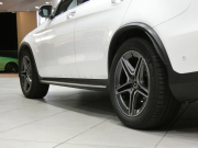 メルセデスベンツ GLCクーペ GLC220d 4MATICｸｰﾍﾟ AMGﾗｲﾝ&ﾚｰﾀﾞｰｾｰﾌﾃｨPKG　後期 ☆黒&赤革 全席ﾋｰﾀｰ ｻﾝﾙｰﾌ MBUX Meｺﾈ 全周囲ｶﾒﾗ PTS ﾜｲﾔﾚｽCH ﾏﾙﾁﾋﾞｰﾑLED ｱﾝﾋﾞｴﾝﾄﾗｲﾄ AMGｽﾀｲﾘﾝｸﾞ&19AW　2年保証