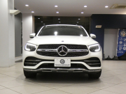 メルセデスベンツ GLCクーペ GLC220d 4MATICｸｰﾍﾟ AMGﾗｲﾝ&ﾚｰﾀﾞｰｾｰﾌﾃｨPKG　後期 ☆黒&赤革 全席ﾋｰﾀｰ ｻﾝﾙｰﾌ MBUX Meｺﾈ 全周囲ｶﾒﾗ PTS ﾜｲﾔﾚｽCH ﾏﾙﾁﾋﾞｰﾑLED ｱﾝﾋﾞｴﾝﾄﾗｲﾄ AMGｽﾀｲﾘﾝｸﾞ&19AW　2年保証