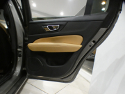 ボルボ V60 V60 B5ｲﾝｽｸﾘﾌﾟｼｮﾝ　☆1ｵｰﾅｰ 追ACC･LKA･ BLIS 茶革 全席ﾋｰﾀｰ ﾍﾞﾝﾁﾚｰﾀｰ ﾏｯｻｰｼﾞ ☆ｻﾝﾙｰﾌ ☆ｸﾘｽﾀﾙｼﾌﾄﾉﾌﾞ ﾀｯﾁｽｸﾘｰﾝHDDﾅﾋﾞ harman/K 全周囲ｶﾒﾗ LEDﾗｲﾄ ｵｰﾄﾃｰﾙｹﾞｰﾄ ☆OP19AW B5EG+ﾓｰﾀｰ　2年保証