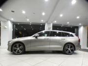 ボルボ V60 V60 B5ｲﾝｽｸﾘﾌﾟｼｮﾝ　☆1ｵｰﾅｰ 追ACC･LKA･ BLIS 茶革 全席ﾋｰﾀｰ ﾍﾞﾝﾁﾚｰﾀｰ ﾏｯｻｰｼﾞ ☆ｻﾝﾙｰﾌ ☆ｸﾘｽﾀﾙｼﾌﾄﾉﾌﾞ ﾀｯﾁｽｸﾘｰﾝHDDﾅﾋﾞ harman/K 全周囲ｶﾒﾗ LEDﾗｲﾄ ｵｰﾄﾃｰﾙｹﾞｰﾄ ☆OP19AW B5EG+ﾓｰﾀｰ　2年保証