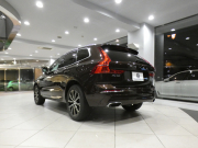 ボルボ XC60 XC60 B5 AWD ｲﾝｽｸﾘﾌﾟｼｮﾝ　追ACC･LKA･ BLIS 茶革 全席ﾋｰﾀｰ ﾍﾞﾝﾁﾚｰﾀｰ ﾏｯｻｰｼﾞ ☆ｻﾝﾙｰﾌ ☆ｸﾘｽﾀﾙｼﾌﾄ ﾀｯﾁｽｸﾘｰﾝHDDﾅﾋﾞ ☆B&Wｻｳﾝﾄﾞ 全周囲ｶﾒﾗ LEDﾗｲﾄ ｵｰﾄﾃｰﾙｹﾞｰﾄ 19AW B5EG+ﾓｰﾀｰ　2年保証