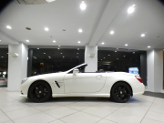 メルセデスベンツ SLクラス SL350 BE AMGｽﾎﾟｰﾂ&ﾚｰﾀﾞｰｾｰﾌﾃｨPKG　☆左ﾊﾝﾄﾞﾙ ｷｰﾚｽｺﾞｰ 黒革 ﾋｰﾀｰ ☆ﾏｼﾞｯｸｽｶｲR ﾅﾋﾞTV Bｶﾒﾗ PTS ｷｾﾉﾝ ｲﾝﾃﾘｼﾞｪﾝﾄﾗｲﾄ AMGｽﾀｲﾘﾝｸﾞ&19AW　2年保証
