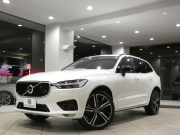 ボルボ XC60 XC60 T6 AWD Rﾃﾞｻﾞｲﾝ　ｼﾃｨｾｰﾌﾃｨ ACC･BLIS ☆ｽﾚｰﾄ(灰)半革 ﾋｰﾀｰ ﾀｯﾁｽｸﾘｰﾝHDDﾅﾋﾞTV 全周囲ｶﾒﾗ ﾍｯﾄﾞｱｯﾌﾟDSP LEDﾗｲﾄ Rﾃﾞｻﾞｲﾝ専用ｴｸｽﾃﾘｱ&21AW ☆ﾎﾟｰﾙｽﾀｰﾊﾟﾌｫｰﾏﾝｽSW 320ps　2年保証