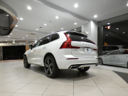 ボルボ XC60 XC60 T6 AWD Rﾃﾞｻﾞｲﾝ　ｼﾃｨｾｰﾌﾃｨ ACC･BLIS ☆ｽﾚｰﾄ(灰)半革 ﾋｰﾀｰ ﾀｯﾁｽｸﾘｰﾝHDDﾅﾋﾞTV 全周囲ｶﾒﾗ ﾍｯﾄﾞｱｯﾌﾟDSP LEDﾗｲﾄ Rﾃﾞｻﾞｲﾝ専用ｴｸｽﾃﾘｱ&21AW ☆ﾎﾟｰﾙｽﾀｰﾊﾟﾌｫｰﾏﾝｽSW 320ps　2年保証