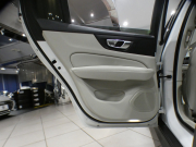 ボルボ V60 V60ｸﾛｽｶﾝﾄﾘｰ T5ﾌﾟﾛ AWD　追ACC･LKA･ LCMA 白革 ﾋｰﾀｰ ﾍﾞﾝﾁﾚｰﾀｰ ﾏｯｻｰｼﾞ機能 ﾀｯﾁｽｸﾘｰﾝHDDﾅﾋﾞTV harman/K 全周囲ｶﾒﾗ ﾍｯﾄﾞｱｯﾌﾟDSP LEDﾗｲﾄ ｵｰﾄﾃｰﾙｹﾞｰﾄ 19AW　2年保証
