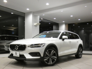 ボルボ V60 V60ｸﾛｽｶﾝﾄﾘｰ T5ﾌﾟﾛ AWD　追ACC･LKA･ LCMA 白革 ﾋｰﾀｰ ﾍﾞﾝﾁﾚｰﾀｰ ﾏｯｻｰｼﾞ機能 ﾀｯﾁｽｸﾘｰﾝHDDﾅﾋﾞTV harman/K 全周囲ｶﾒﾗ ﾍｯﾄﾞｱｯﾌﾟDSP LEDﾗｲﾄ ｵｰﾄﾃｰﾙｹﾞｰﾄ 19AW　2年保証