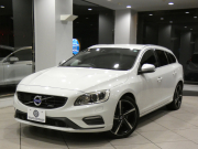 ボルボ V60 V60 T6 AWD Rﾃﾞｻﾞｲﾝ　Pｽﾀｰﾄ 追ACC LCMA LKA BLIS 衝突軽減 黒革 ﾋｰﾀｰ 7ｲﾝﾁHDDﾅﾋﾞ MSV ☆harman/k Bｶﾒﾗ ｾﾝｻｰ ｷｾﾉﾝ Rﾃﾞｻﾞｲﾝ専用ｴｸｽﾃﾘｱ&19AW ☆直6EG 304ps　2年保証