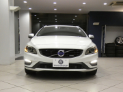 ボルボ V60 V60 T6 AWD Rﾃﾞｻﾞｲﾝ　Pｽﾀｰﾄ 追ACC LCMA LKA BLIS 衝突軽減 黒革 ﾋｰﾀｰ 7ｲﾝﾁHDDﾅﾋﾞ MSV ☆harman/k Bｶﾒﾗ ｾﾝｻｰ ｷｾﾉﾝ Rﾃﾞｻﾞｲﾝ専用ｴｸｽﾃﾘｱ&19AW ☆直6EG 304ps　2年保証