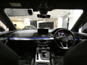 アウディ Q5 Q5 40TDIｸﾜﾄﾛｽﾎﾟｰﾂ Sﾗｲﾝ&ｱｼｽﾀﾝｽPKG　ADVｷｰ 追ACC ﾚｰﾝ&ｻｲﾄﾞｱｼｽﾄ ｱｳﾃﾞｨﾌﾟﾚｾﾝｽ ﾊﾟｰｸｱｼｽﾄ 半革 ☆全席ﾋｰﾀｰ ☆ﾊﾟﾉﾗﾏSR MMIﾅﾋﾞ ﾊﾞｰﾁｬﾙCP 全周囲ｶﾒﾗ PDC ﾏﾄﾘｸｽLEDﾗｲﾄ Sﾗｲﾝｴｸｽﾃﾘｱ&19AW　2年保証