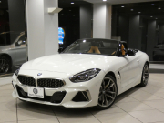BMW Z4 Z4 M40i ｲﾉﾍﾞｰｼｮﾝPKG　ｺﾝﾌｫA Dｱｼｽﾄ 追ACC ﾚｰﾝDW 衝突軽減 茶革/黒幌 ﾋｰﾀｰ iﾄﾞﾗｲﾌﾞﾅﾋﾞ(第7世代) ﾗｲﾌﾞCP ☆harman/k ﾜｲﾔﾚｽCH ﾍｯﾄﾞｱｯﾌﾟDSP Bｶﾒﾗ 全周PDC LEDﾗｲﾄ 専用ｴｸｽﾃﾘｱ&19AW ☆3Dﾃﾞｻﾞｲﾝﾏﾌﾗｰ 340ps　2年保証