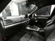アウディ Q5 Q5 2.0TFSIｸﾜﾄﾛｽﾎﾟｰﾂ Sﾗｲﾝ&ｱｼｽﾀﾝｽPKG　ADVｷｰ 追ACC ﾚｰﾝ&ｻｲﾄﾞｱｼｽﾄ ｱｳﾃﾞｨﾌﾟﾚｾﾝｽ ﾊﾟｰｸｱｼｽﾄ 半革 ﾋｰﾀｰ MMIﾅﾋﾞ ﾊﾞｰﾁｬﾙCP 全周囲ｶﾒﾗ PDC LEDﾗｲﾄ Sﾗｲﾝｴｸｽﾃﾘｱ&19AW　2年保証