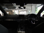 アウディ Q5 Q5 2.0TFSIｸﾜﾄﾛｽﾎﾟｰﾂ Sﾗｲﾝ&ｱｼｽﾀﾝｽPKG　☆1ｵｰﾅｰ ADVｷｰ 追ACC ﾚｰﾝ&ｻｲﾄﾞｱｼｽﾄ ｱｳﾃﾞｨﾌﾟﾚｾﾝｽ ﾊﾟｰｸｱｼｽﾄ 半革 ﾋｰﾀｰ MMIﾅﾋﾞ ﾊﾞｰﾁｬﾙCP 全周囲ｶﾒﾗ PDC LEDﾗｲﾄ Sﾗｲﾝｴｸｽﾃﾘｱ&19AW　2年保証