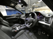 アウディ Q5 Q5 2.0TFSIｸﾜﾄﾛｽﾎﾟｰﾂ Sﾗｲﾝ&ｱｼｽﾀﾝｽPKG　☆1ｵｰﾅｰ ADVｷｰ 追ACC ﾚｰﾝ&ｻｲﾄﾞｱｼｽﾄ ｱｳﾃﾞｨﾌﾟﾚｾﾝｽ ﾊﾟｰｸｱｼｽﾄ 半革 ﾋｰﾀｰ MMIﾅﾋﾞ ﾊﾞｰﾁｬﾙCP 全周囲ｶﾒﾗ PDC LEDﾗｲﾄ Sﾗｲﾝｴｸｽﾃﾘｱ&19AW　2年保証